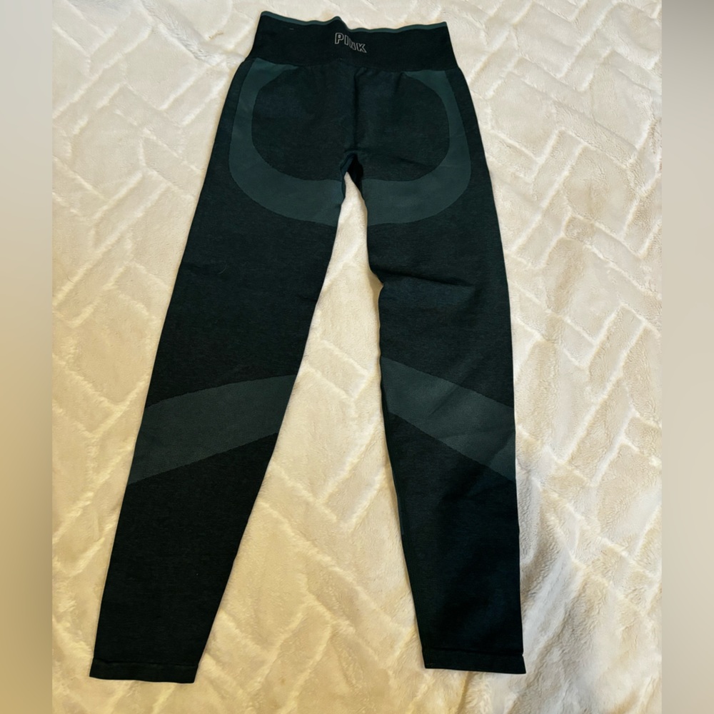 Women's Pink Leggings - hunter green Worn 1x Size Medium (but not tag) - Picture 8 of 9